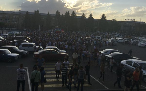 Գյումրիում դիմավորել են Արթուր Ալեքսանյանին - Sputnik Արմենիա