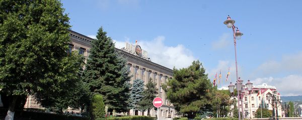 Резиденция Презиидента Республики Арцах. Город Степанакерт - Sputnik Армения