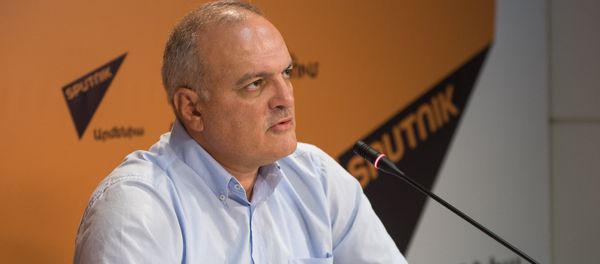 Видеомост по итогам встречи президентов Армении и России. Виген Акопян - Sputnik Արմենիա