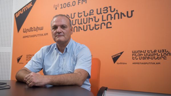 Виген Акопян в гостях у радио Sputnik Армения - Sputnik Արմենիա