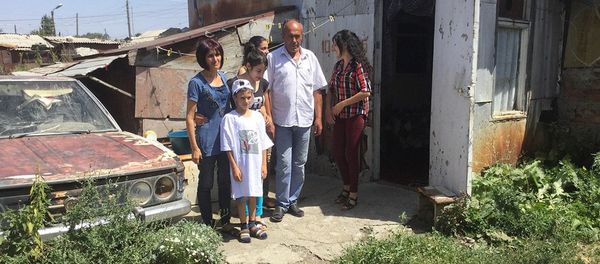 Аристакес Кочарян и Жанна Карапетян Аристакес Кочарян и Жанна Карапетян - Sputnik Армения