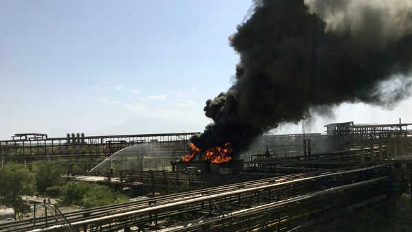 Пожар на заводе Наирит Пожар на заводе Наирит - Sputnik Արմենիա