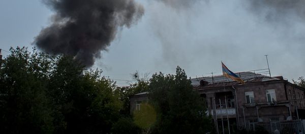 Пожар на заводе Наирит Пожар на заводе Наирит - Sputnik Արմենիա