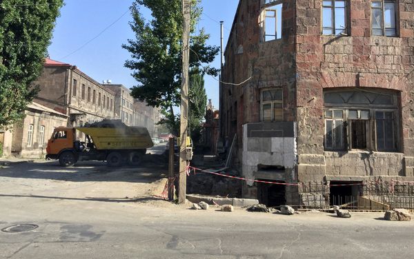 Կարեն Կարապետյանն այցելել է Գյումրի՝ ծանոթանալու շինարարական աշխատանքների ընթացքին - Sputnik Արմենիա