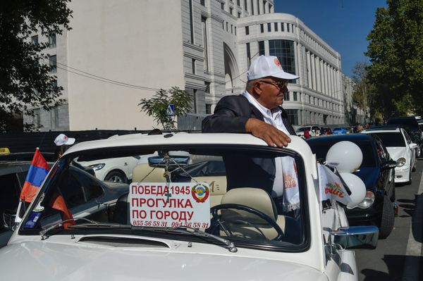 День города Еревана. 2797-летие Эребуни. Показ ретро-машин - Sputnik Армения