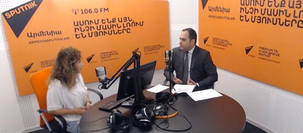 ԱՐԱ ԶՈՀՐԱԲՅԱՆԸ ԽՈՍՈՒՄ Է ՓԱՍՏԱԲԱՆՆԵՐԻ ՈՒ ՓԱՍՏԱԲԱՆՆԵՐԻ ՊԱԼԱՏԻ ՇՈՒՐՋ  ԾԱՎԱԼՎՈՂ ԻՐԱԴԱՐՁՈՒԹՅՈՒՆՆԵՐԻ ՄԱՍԻՆ - Sputnik Արմենիա