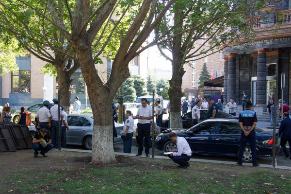 Стрельба на улице Бюзанда - Sputnik Արմենիա