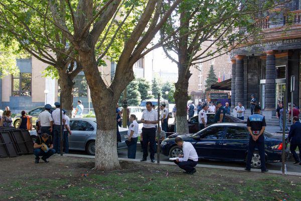 Стрельба на улице Бюзанда - Sputnik Արմենիա