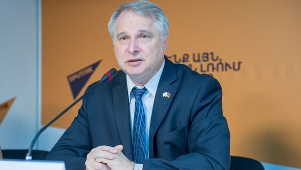 Александр Цинкер Александр Цинкер - Sputnik Армения
