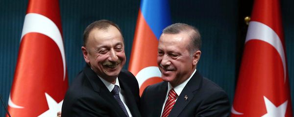 Ильхам Алиев и Реджеп Тайип Эрдоган Ильхам Алиев и Реджеп Тайип Эрдоган - Sputnik Армения