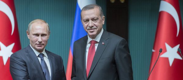 Президент России Владимир Путин (слева) и президент Турецкой республики Реджеп Тайип Эрдоган - Sputnik Армения