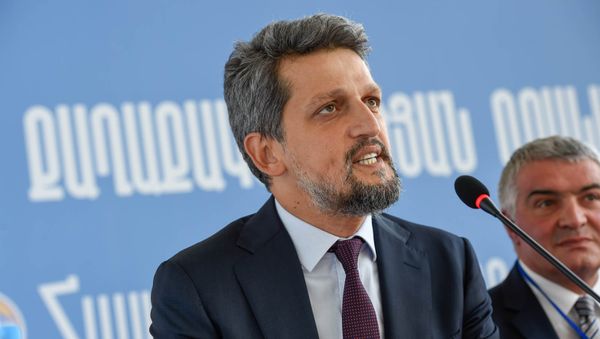 Гаро Пайлан на форуме Армения-Диаспора Гаро Пайлан на форуме Армения-Диаспора - Sputnik Армения