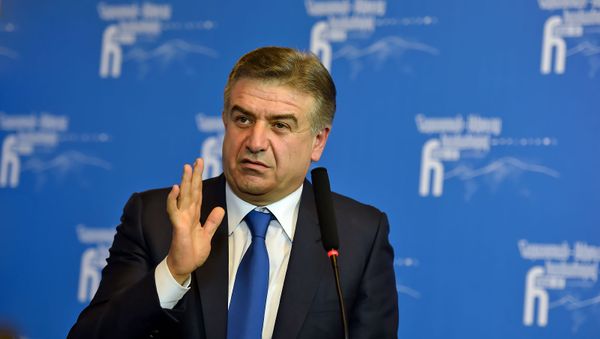 Премьер министр РА Карен Карапетян на форуме Армения-Диаспора - Sputnik Армения