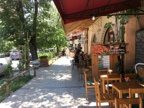 Здания в центре Еревана. Здания в центре Еревана. - Sputnik Արմենիա