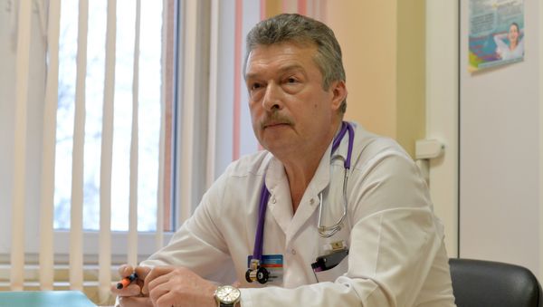 Заведующий приемным отделением 3-й детской больницы Дмитрий Чеснов - Sputnik Армения