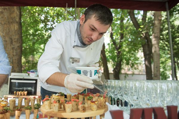 Фестиваль еды Yerevan Food Fest прошел в Английском парке Еревана - Sputnik Армения