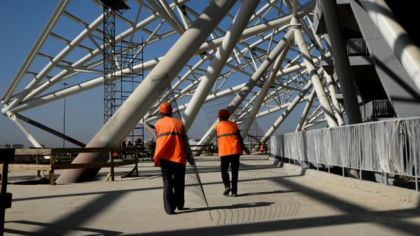 Рабочие на стройке - Sputnik Армения
