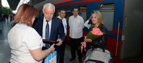 В Ереване встретили 50-тысячного пассажира международного поезда Ереван-Батуми-Ереван - Sputnik Армения