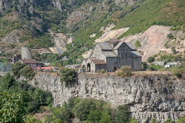 Հայաստանի հյուսիսի տեսարժան վայրերը, կամ ինչո՞վ է զբոսաշրջիկներին գրավում Լոռին - Sputnik Արմենիա