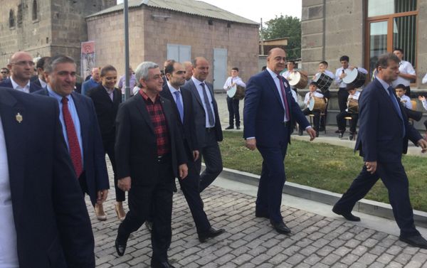 Գյումրեցիներին շնորհավորել է նաև ՀՀ նախագահը - Sputnik Արմենիա