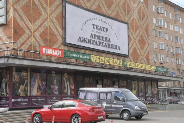 Московский драматический театр под руководством Армена Джигарханяна - Sputnik Армения