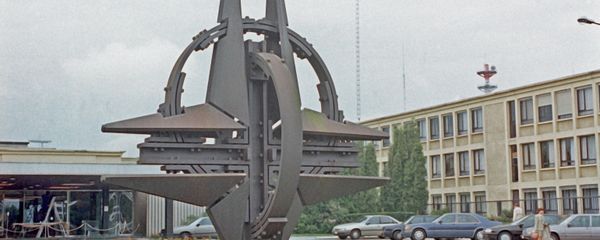 Символ НАТО в Брюсселе - Sputnik Армения
