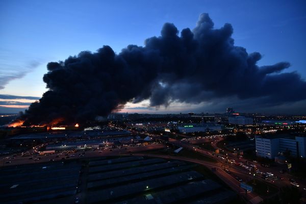 Пожар в торговом центре Синдика в Москве Пожар в торговом центре Синдика в Москве - Sputnik Армения