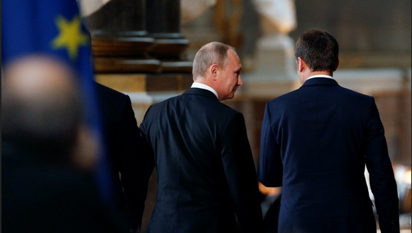Путин и Макрон - Sputnik Армения