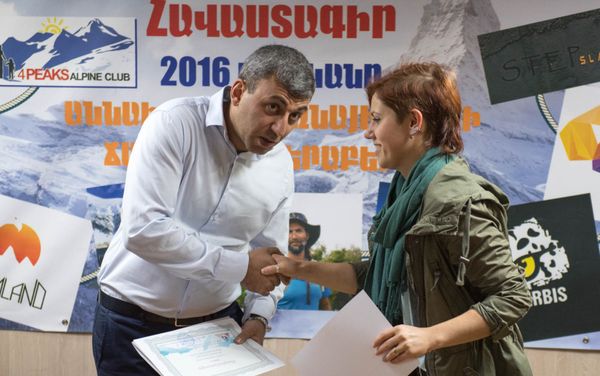 День армянских гор отметили в Федерации альпинизма и горного туризма День армянских гор отметили в Федерации альпинизма и горного туризма - Sputnik Армения