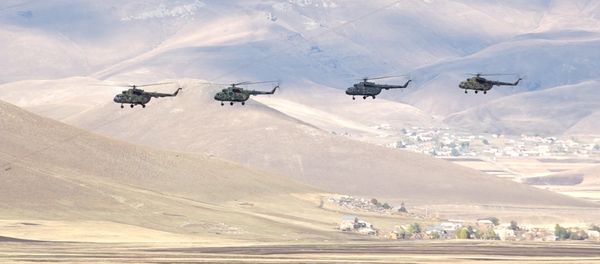 Вертолеты. Архивное фото. - Sputnik Армения