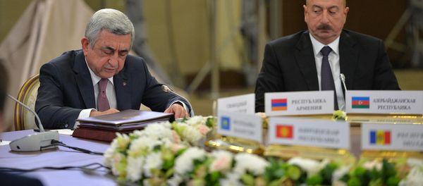 Президенты Армении и Азербайджана Серж Саргсян и Ильхам Алиев - Sputnik Արմենիա
