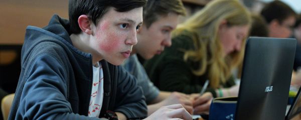 Студенты - Sputnik Արմենիա
