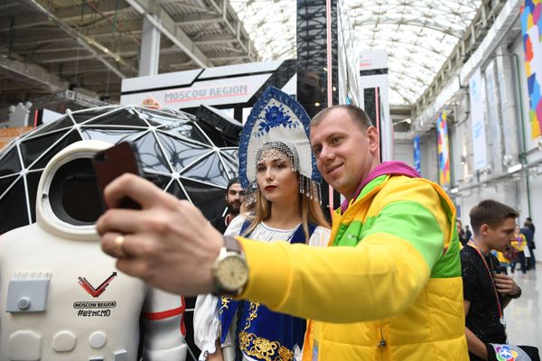 XIX Всемирный фестиваль молодежи и студентов. День первый - Sputnik Армения