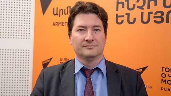 Михаил Головнин - Sputnik Армения