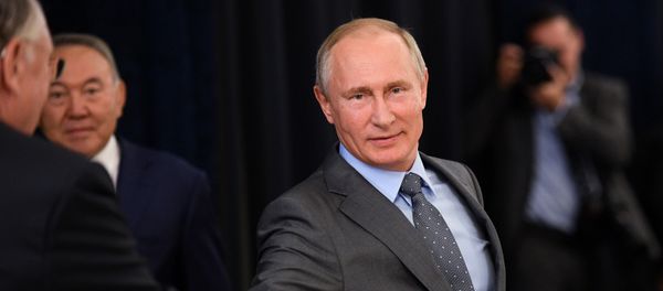 Президент РФ Владимир Путин - Sputnik Армения