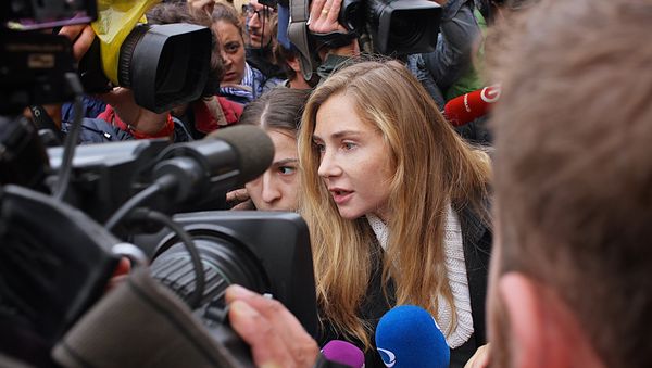 Акция протеста оппозиции у здания тбилисского сакребуло - Sputnik Армения