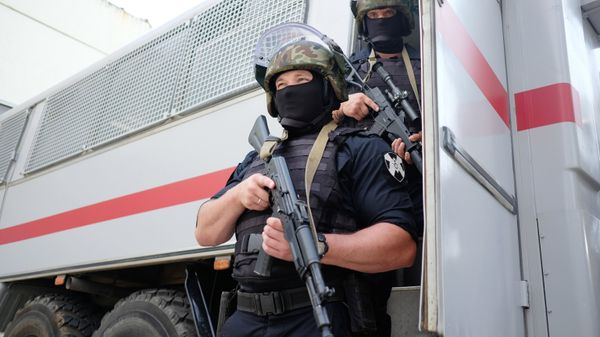 Сотрудники ОМОНа Главного управления Росгвардии по Краснодарскому краю Сотрудники ОМОНа Главного управления Росгвардии по Краснодарскому краю - Sputnik Армения
