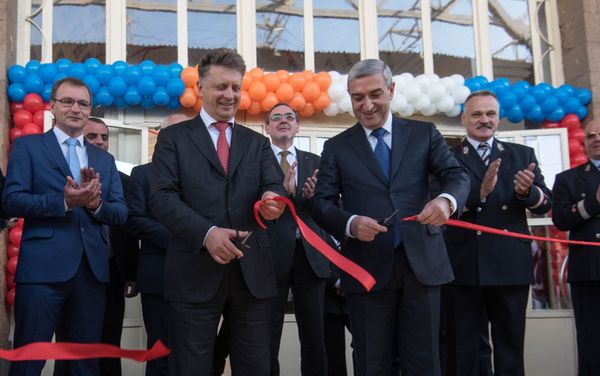 Ռուսաստանը Հայաստանին նոր էլեկտրագնաց է նվիրել Ռուսաստանը Հայաստանին նոր էլեկտրագնաց է նվիրել - Sputnik Արմենիա
