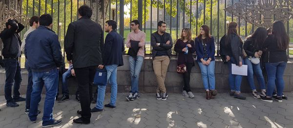 Акция протеста армянских студентов у здания Национального собрания РА Акция протеста армянских студентов у здания Национального собрания РА - Sputnik Армения