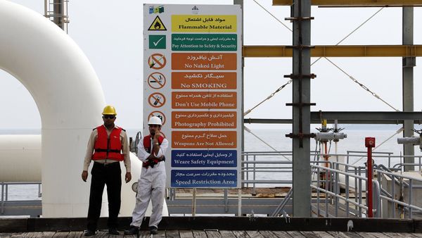 Нефтяная платформа в Иране - Sputnik Արմենիա