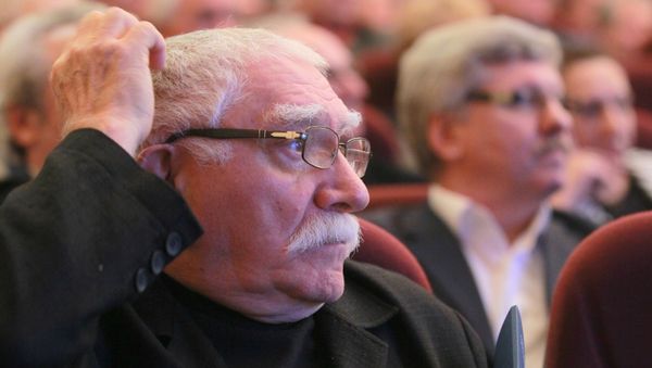 Актер, художественный руководитель Московского драматического театра под руководством А.Джигарханяна Армен Джигарханян Актер, художественный руководитель Московского драматического театра под руководством А.Джигарханяна Армен Джигарханян - Sputnik Армения