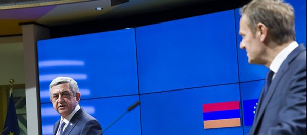 Президент Армении Серж Саргсян и президент ЕС Дональд Туск Президент Армении Серж Саргсян и президент ЕС Дональд Туск - Sputnik Армения
