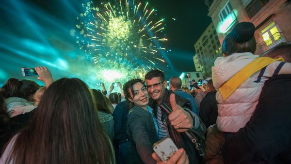 Салют в день города. - Sputnik Армения