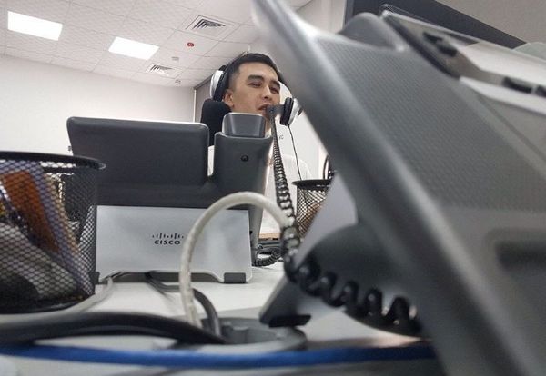 Журналист Алимджан Валиев за работой - Sputnik Армения