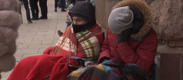 СПУТНИК_Многометровая очередь за IPhoneX в Москве СПУТНИК_Многометровая очередь за IPhoneX в Москве - Sputnik Армения
