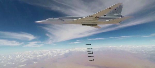Авиаудары бомбардировщиками Ту-22М3 ВКС РФ по объектам террористов в провинции Дейр-эз-Зор - Sputnik Արմենիա