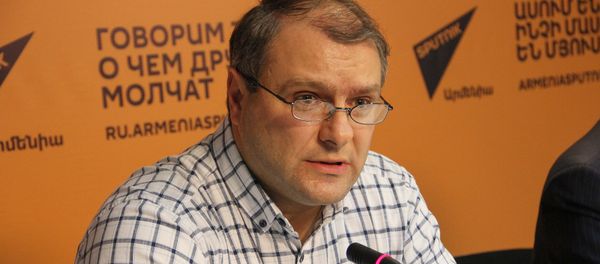 Руководитель центра политических исследований фонда Нораванк Карен Веранян - Sputnik Արմենիա
