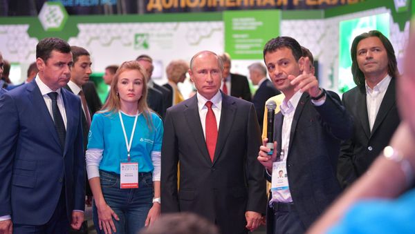 Владимир Путин и Артем Оганов - Sputnik Армения