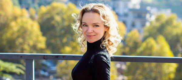 Жена Армена Джигарханяна Виталина Цымбалюк-Романовская в Тбилиси Жена Армена Джигарханяна Виталина Цымбалюк-Романовская в Тбилиси - Sputnik Армения