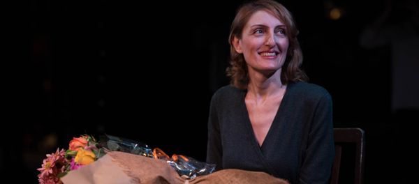 Наринэ Абгарян на презентации своей книги в Ереване Наринэ Абгарян на презентации своей книги в Ереване - Sputnik Армения
